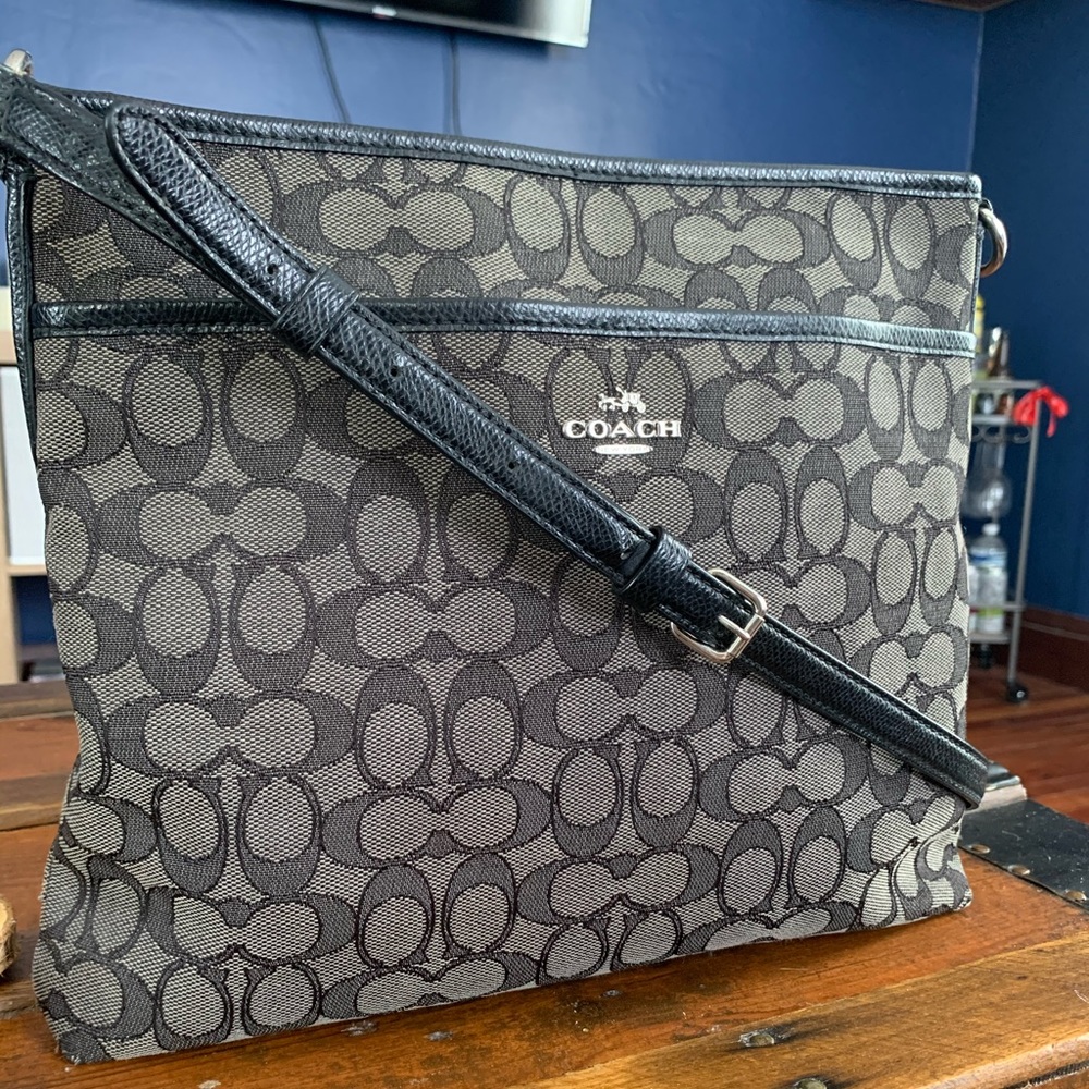 COACH CROSSBODY ❗️SOLD❗️